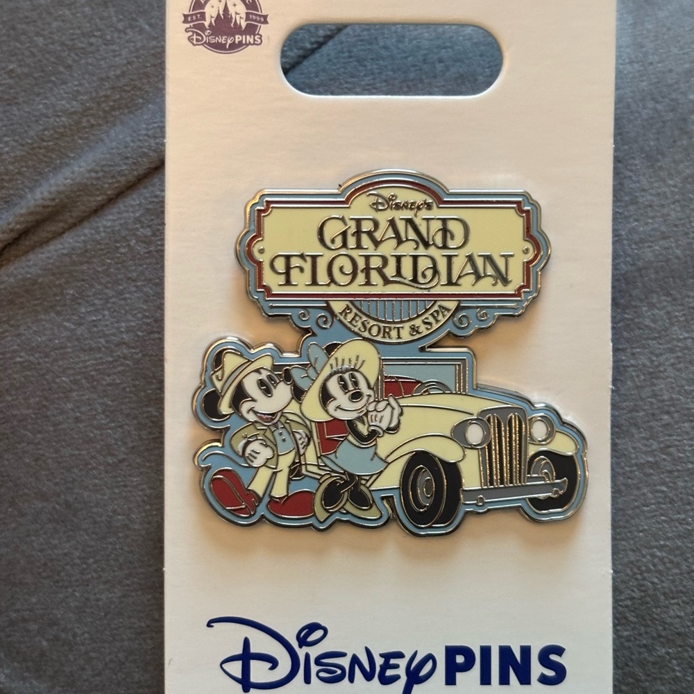 Grand Floridian Disney spin and Blue Small Pets Collection